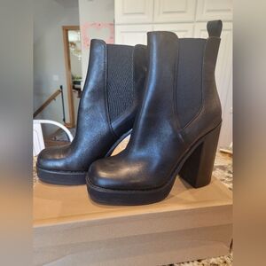 Steve Madden platform black booties
